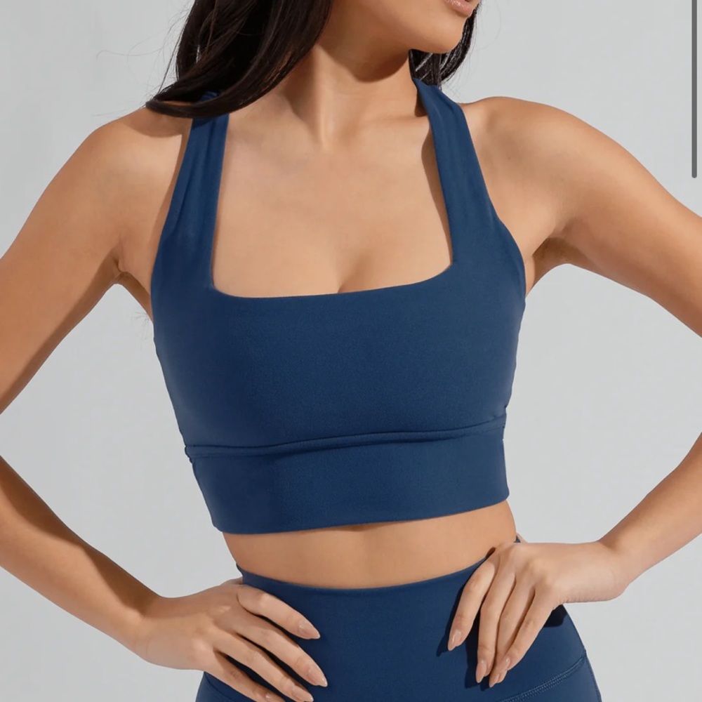 NEW BUFFBUNNY SPORTS BRA. Only warn once. Women’s Large